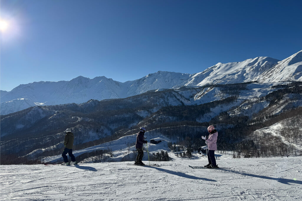 How to Travel to Hakuba; what's the best way for you. A snowy view from tsugaike ski resort on the Hakuba Valley 