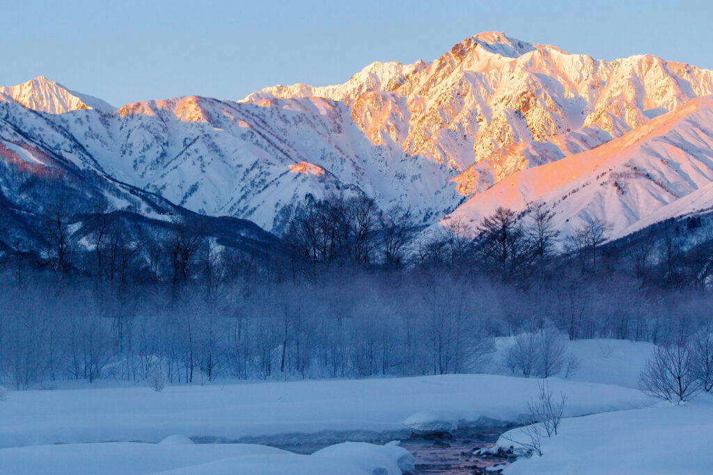 Beautiful Mountaisn showing the International Appeal of Hakuba Valley